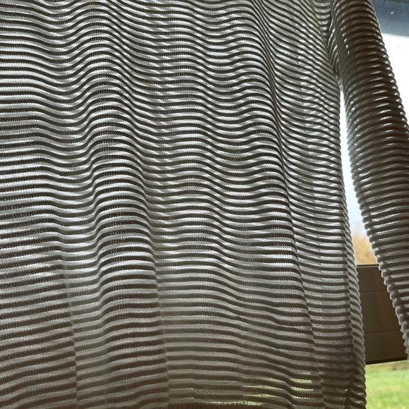 Yaya Sweater size small - Picture 6 of 6